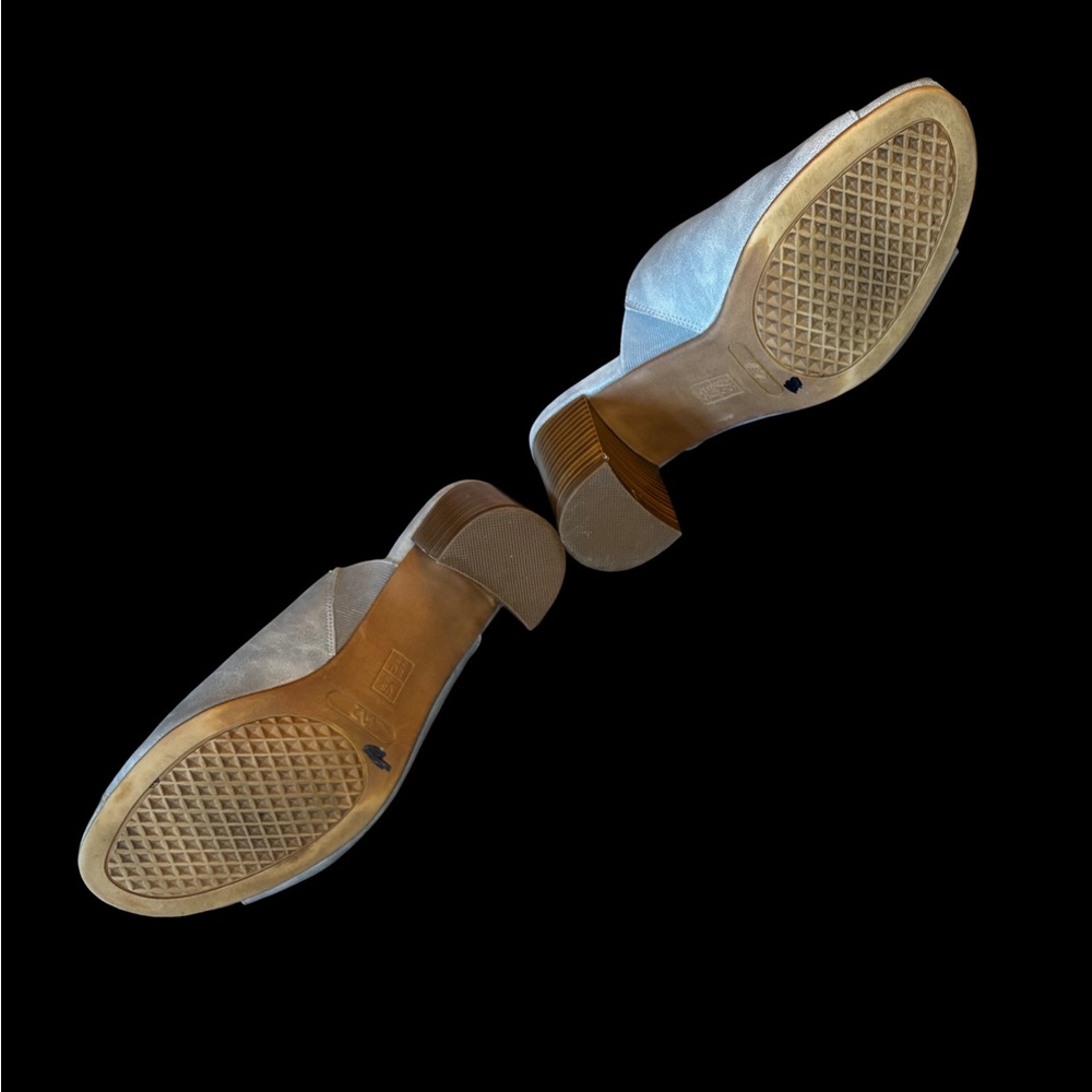 Aerosoles A2 Heel Rest Women’s Slides. Beautiful Scalloped Trim In Light Blue. - Picture 6 of 11